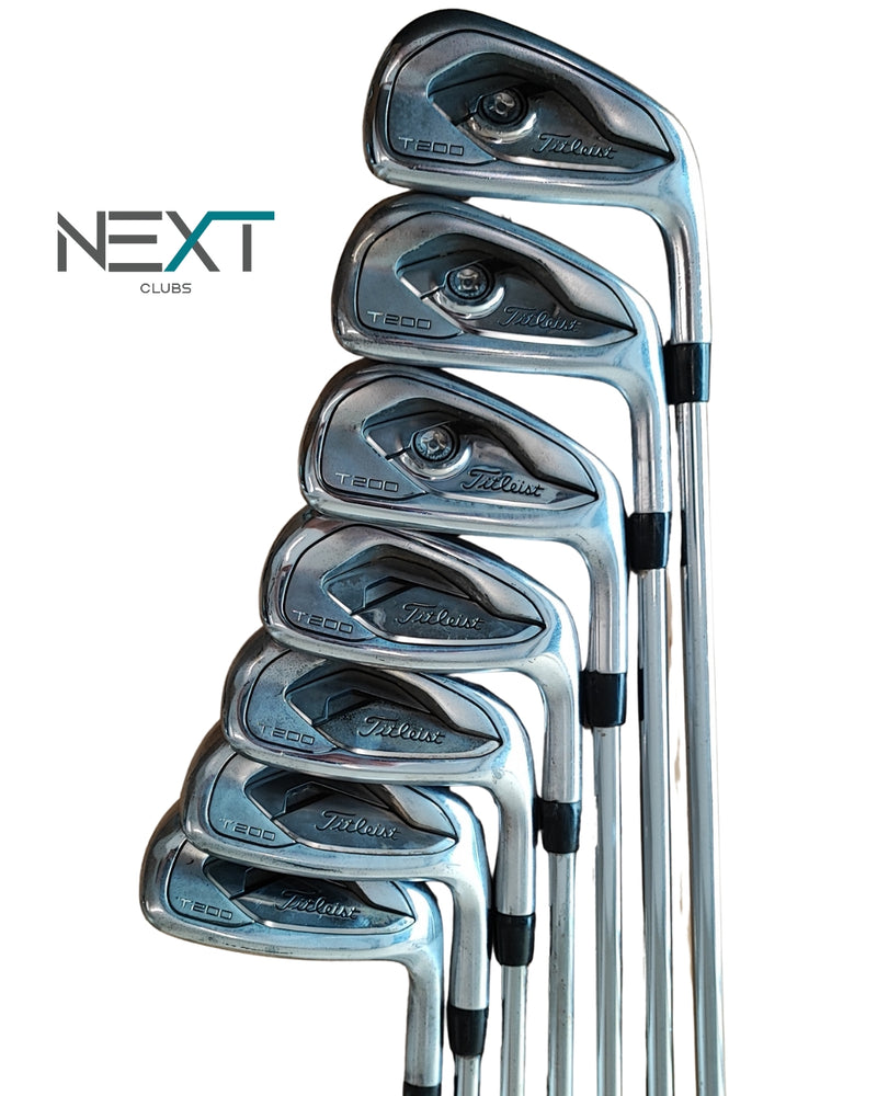 Titleist T200 (2019) Eisensatz 5–P + 48° Wedge / True Temper AMT Red R300 / Flex R