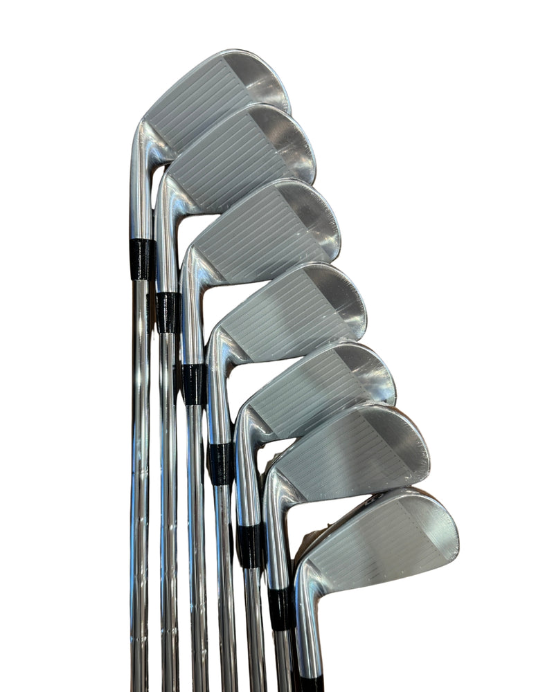 Neu Mizuno Pro 243 Eisensatz 5-PW+GW / KBS Tour 120g / Stiff Flex