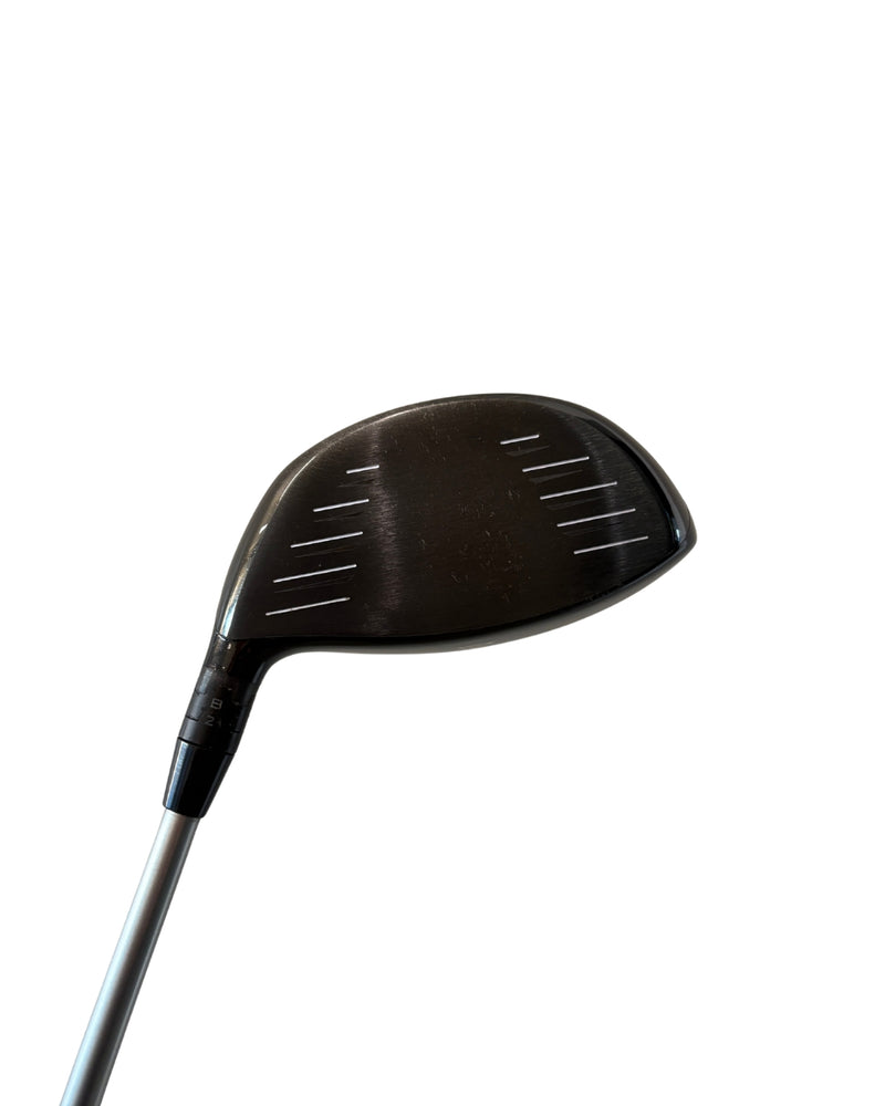 Titleist 915 D2 Driver 9,5° / Mitsubishi Diamana / Stiff Flex