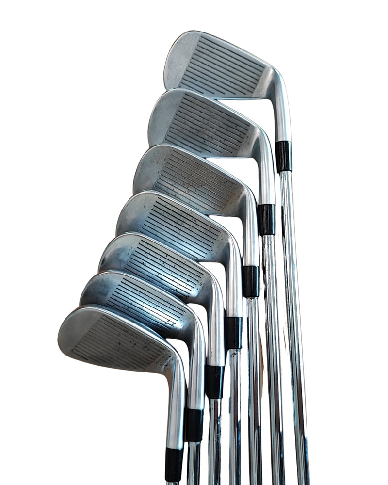 TaylorMade P790 (2023) Eisensatz 5–PW + AW Linkshand / Nippon N.S.Pro Tour 105 / Flex R