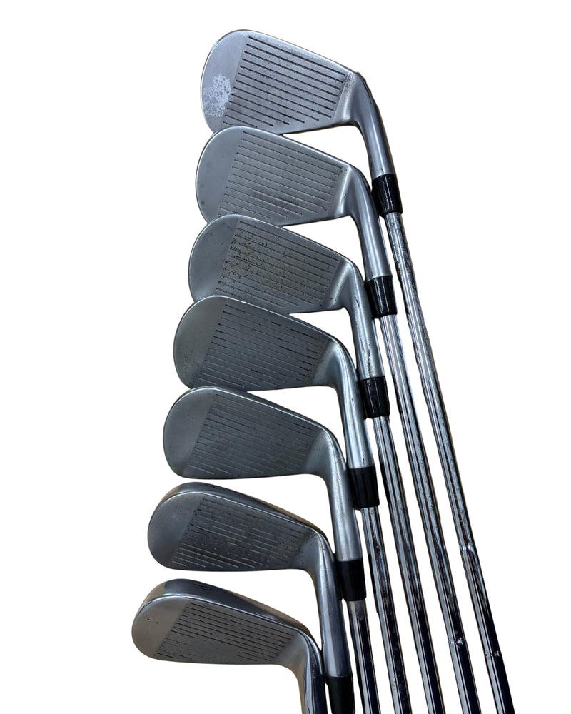 Callaway Apex Pro 24 Eisensatz Linkshand 4–PW / True Temper Dynamic Gold S300 Mid / Stiff Flex