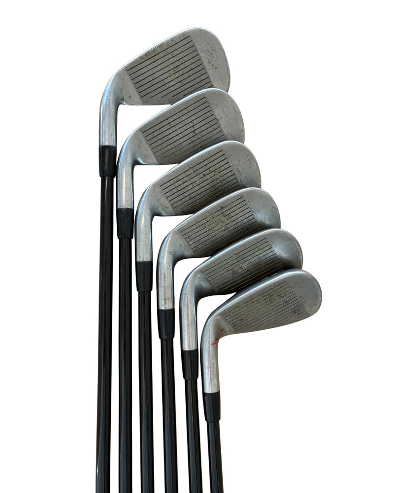 Titleist AP1 714 Eisensatz 5-9+PW / Mitsubishi Kuro Kage 65g / Regular Flex