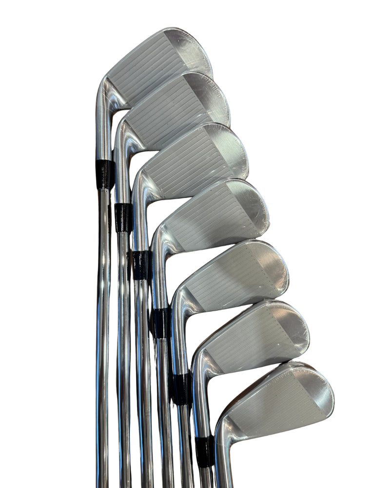 Neu Mizuno Pro 245 Eisensatz 4-PW / True Temper Dynamic Gold 105 / Regular Flex