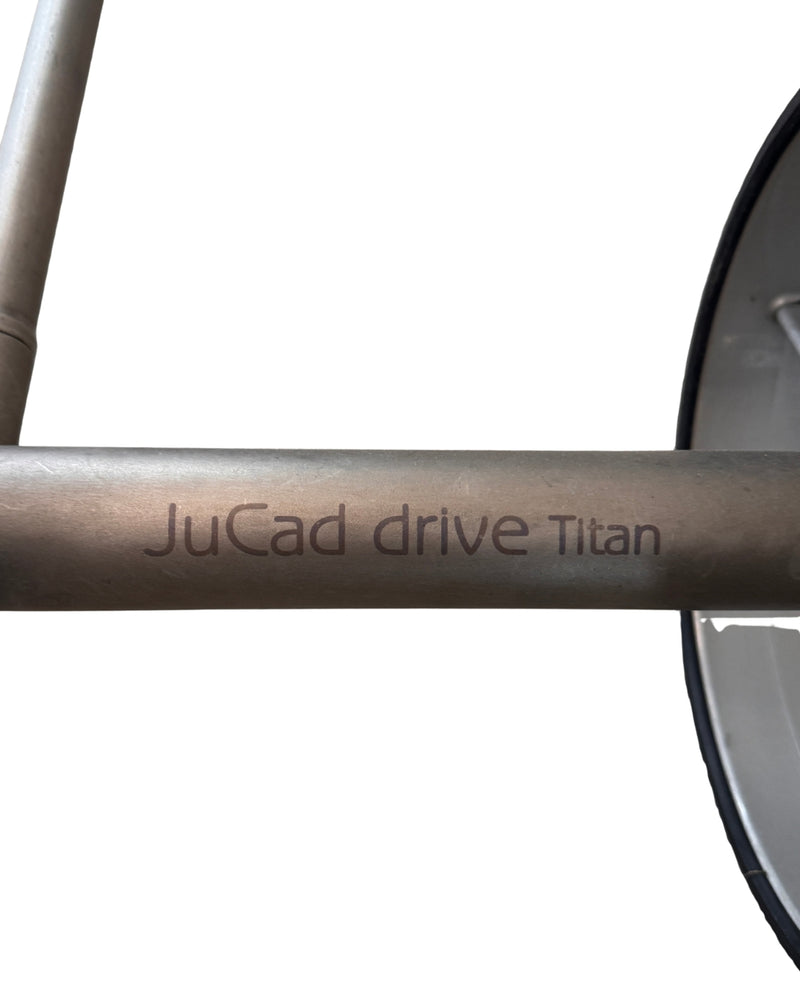 JuCad Drive Titan E-Trolley Silber mit defektem Scorekartenhalter