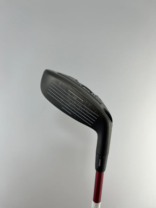 Nahaufnahme des Adamsgolf XTD Ti Hybrid 3 LH Flex S - Lamkin UTX Griff für hervorragenden Halt und Komfort