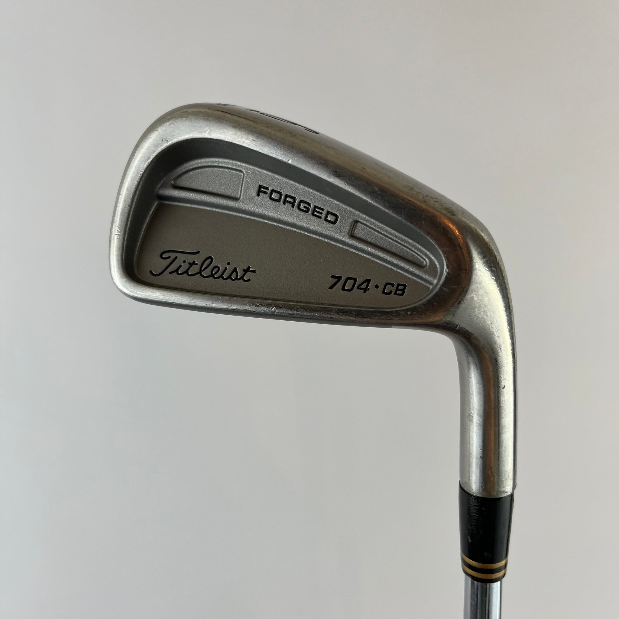 Titleist 704 CB Eisen 6 -1" / Flex R