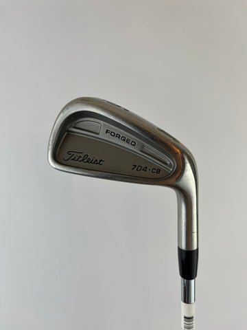 Titleist 704 CB Eisen 6 -0,5" / Flex R